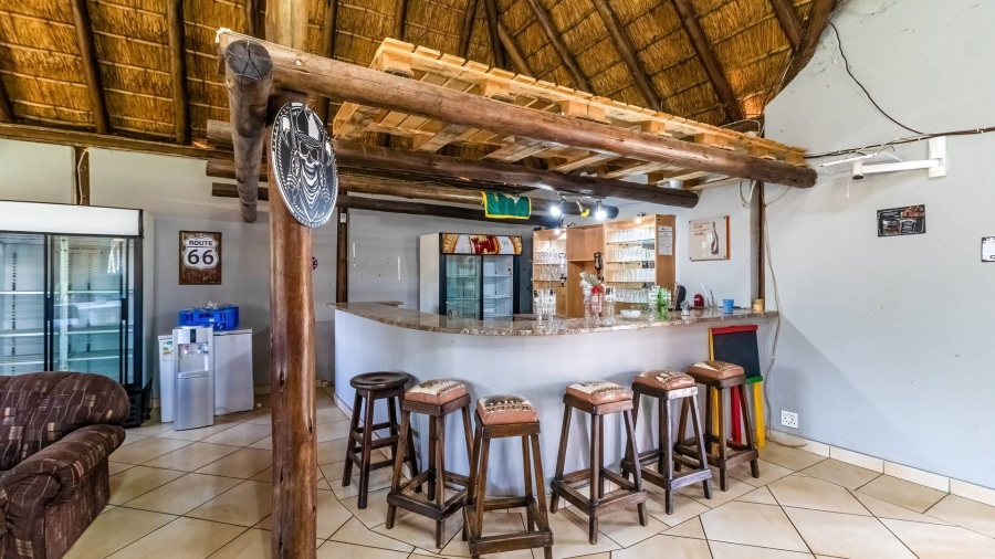 9 Bedroom Property for Sale in Hekpoort Gauteng