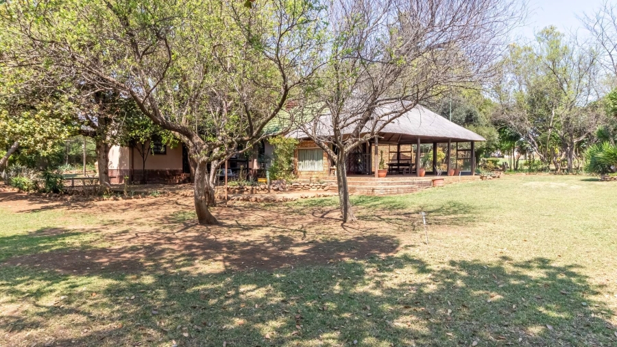 9 Bedroom Property for Sale in Hekpoort Gauteng