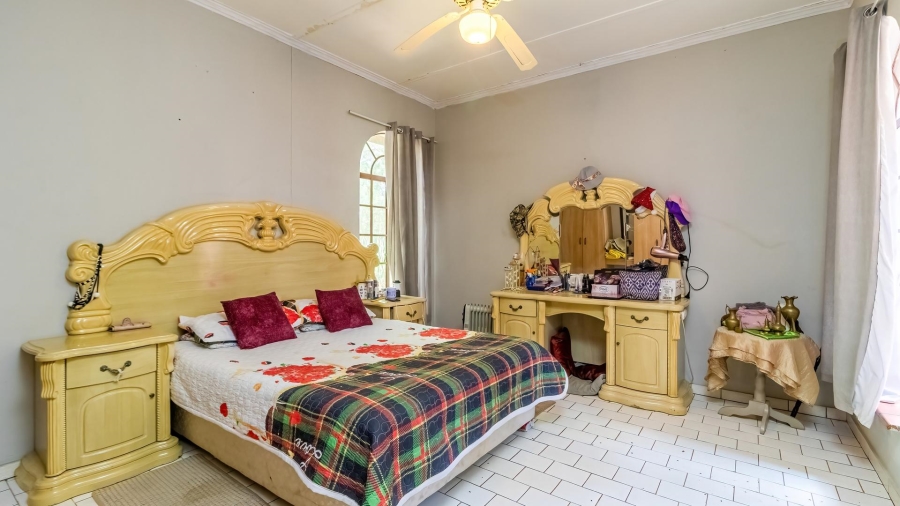 9 Bedroom Property for Sale in Hekpoort Gauteng