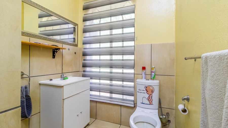 9 Bedroom Property for Sale in Hekpoort Gauteng