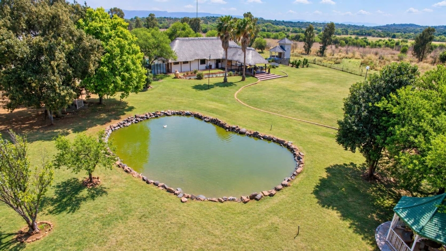 9 Bedroom Property for Sale in Hekpoort Gauteng