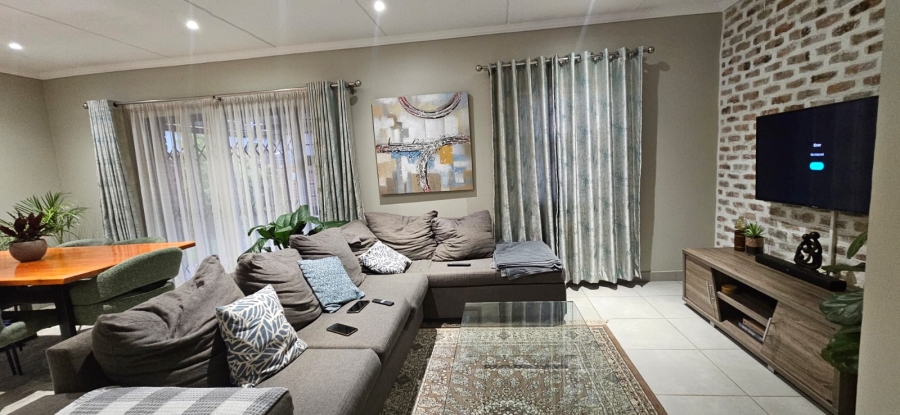 To Let 3 Bedroom Property for Rent in Lion Pride Gauteng