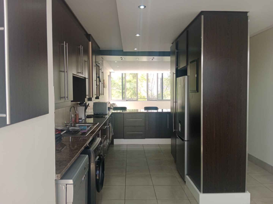 To Let 2 Bedroom Property for Rent in Bedford Gardens Gauteng