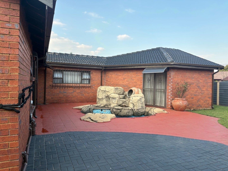 1 Bedroom Property for Sale in New State Areas Gauteng