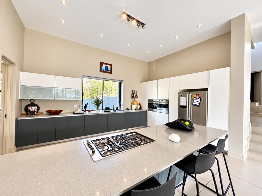 To Let 5 Bedroom Property for Rent in Helderfontein Estate Gauteng
