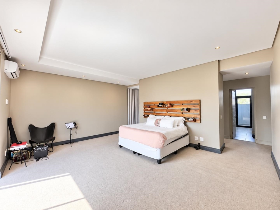 To Let 5 Bedroom Property for Rent in Helderfontein Estate Gauteng