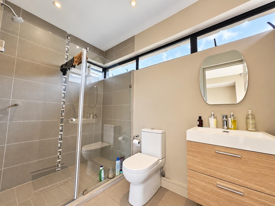 To Let 5 Bedroom Property for Rent in Helderfontein Estate Gauteng