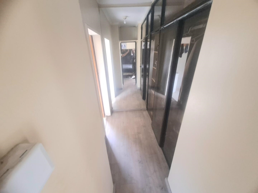 To Let 4 Bedroom Property for Rent in Weavind Park Gauteng