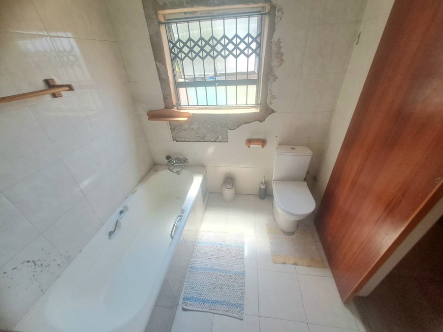 To Let 4 Bedroom Property for Rent in Weavind Park Gauteng