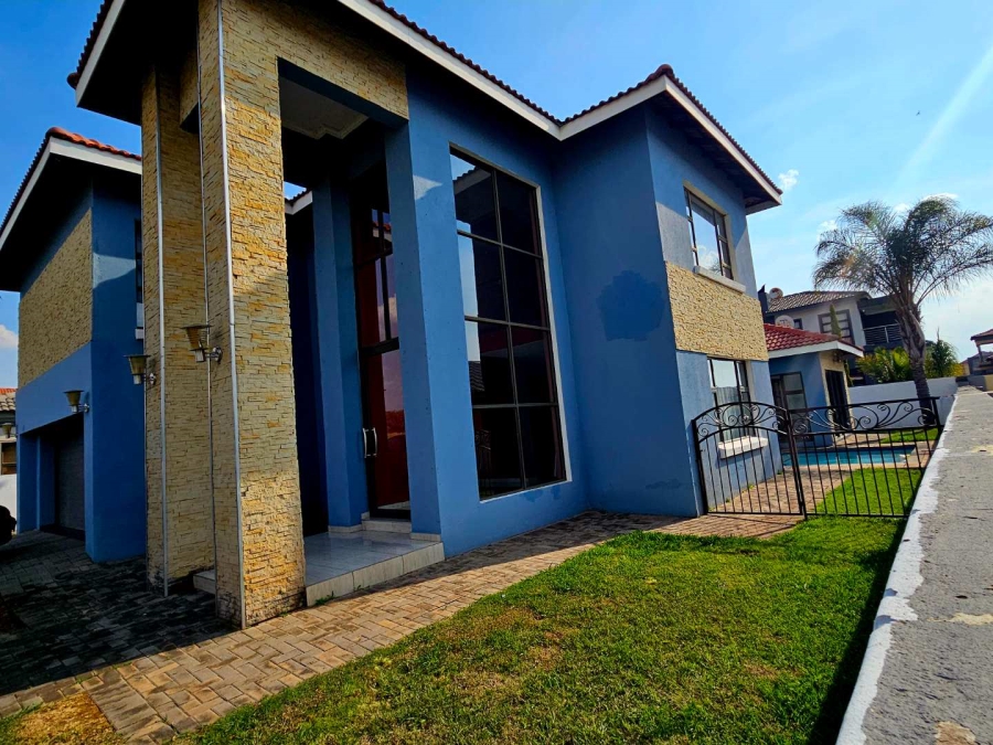 4 Bedroom Property for Sale in Theresa Park Gauteng