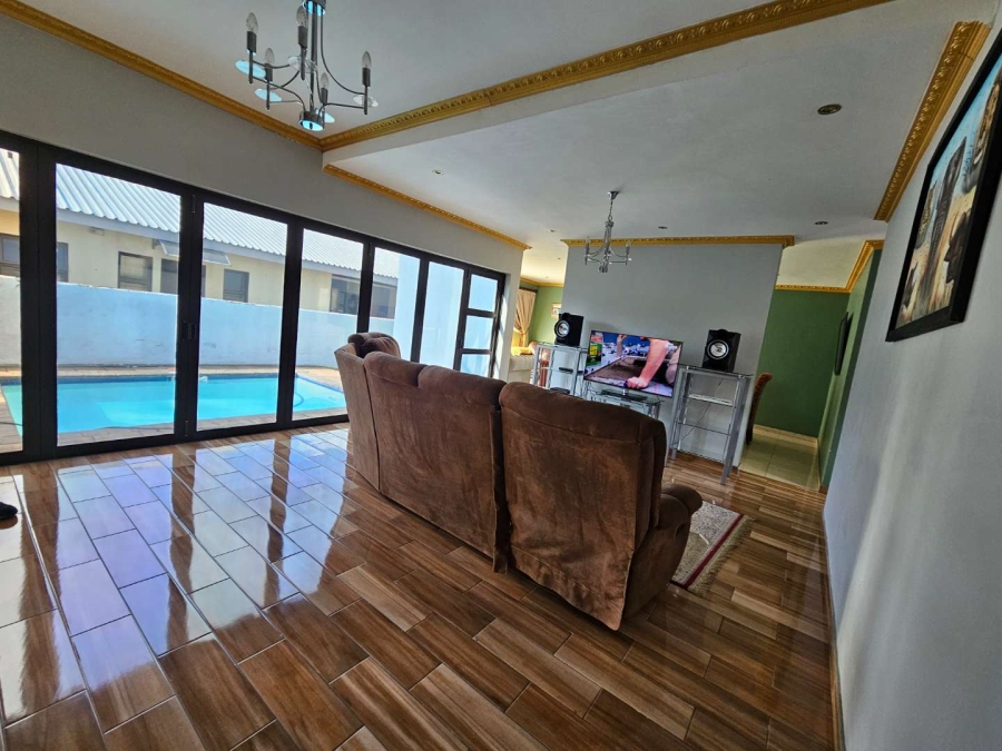 4 Bedroom Property for Sale in Theresa Park Gauteng