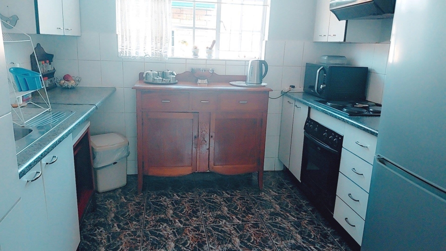 3 Bedroom Property for Sale in Glen Erasmia Gauteng