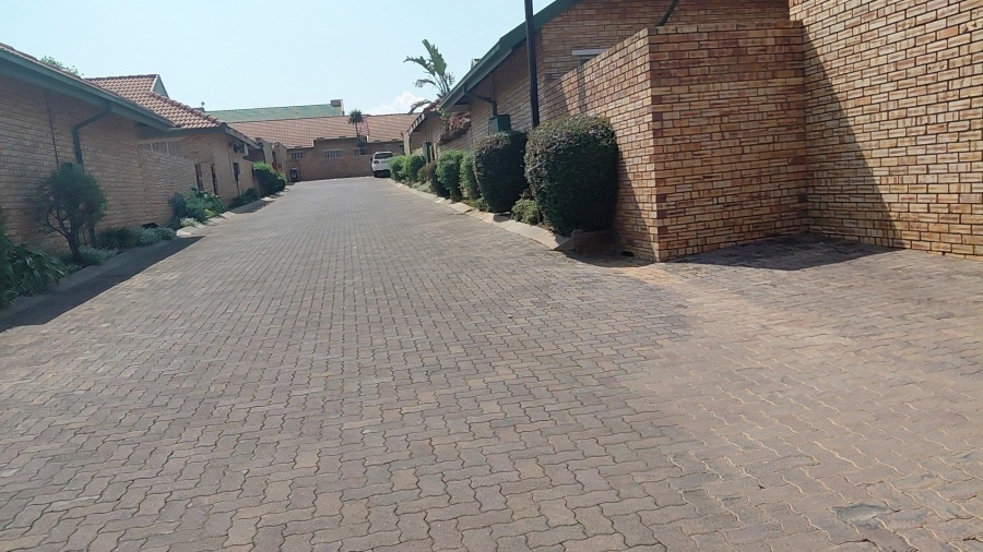 3 Bedroom Property for Sale in Glen Erasmia Gauteng