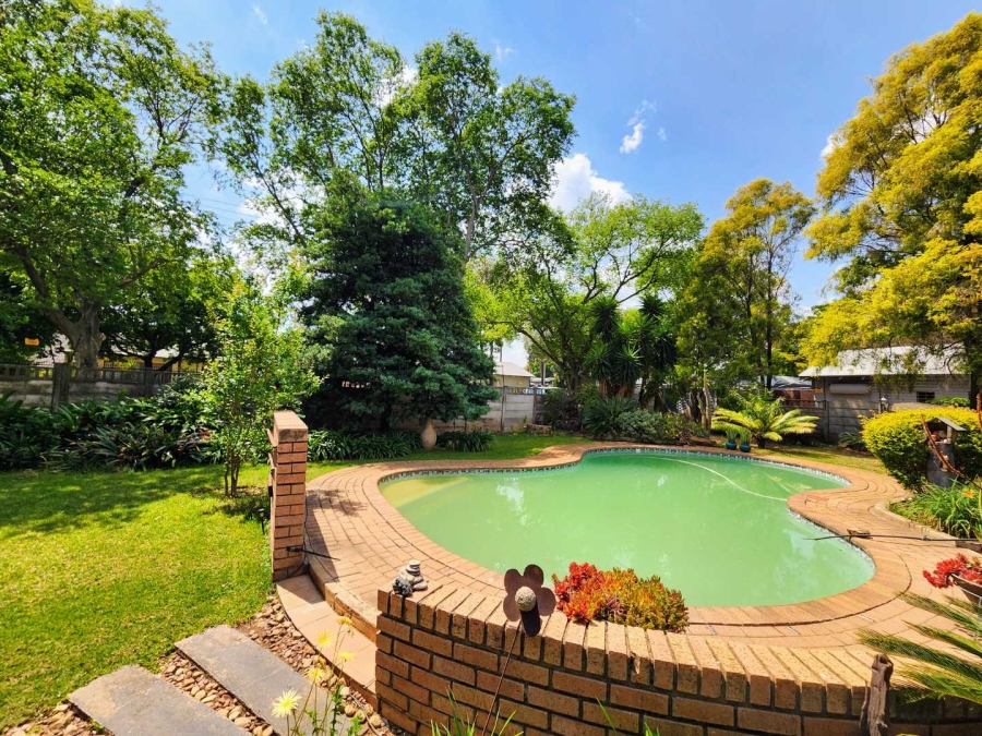 4 Bedroom Property for Sale in Moregloed Gauteng