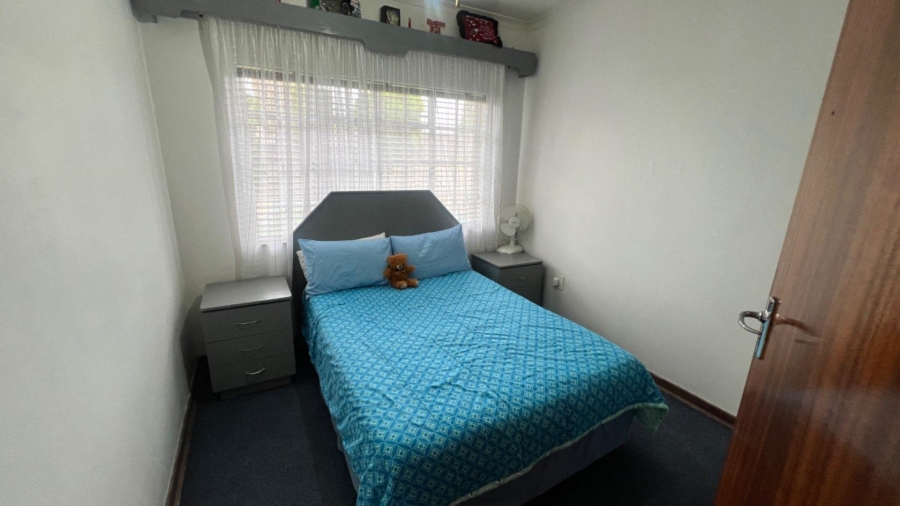 4 Bedroom Property for Sale in Robertsham Gauteng