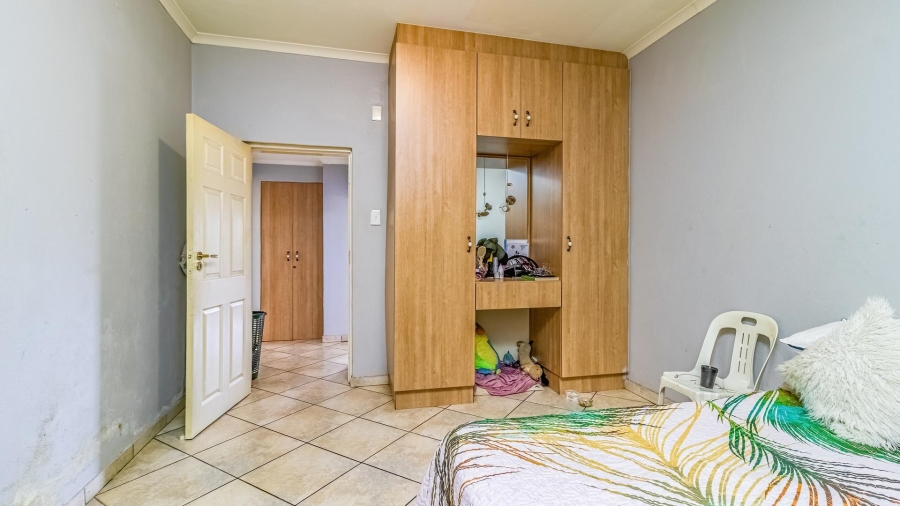 9 Bedroom Property for Sale in Hekpoort Gauteng