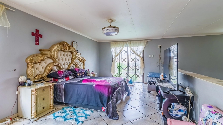 9 Bedroom Property for Sale in Hekpoort Gauteng