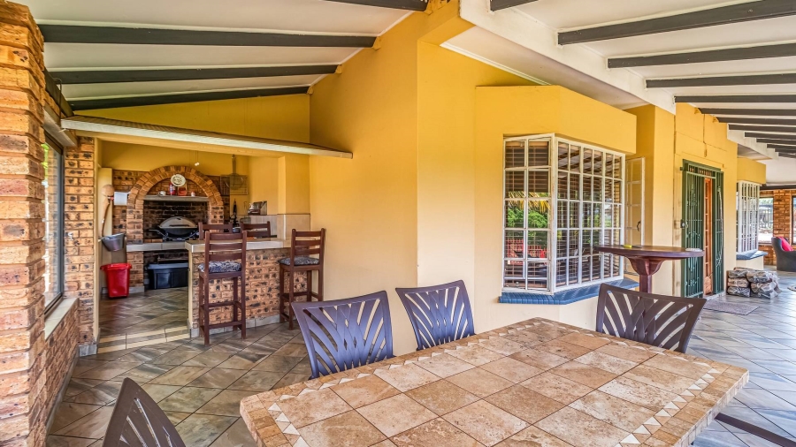 9 Bedroom Property for Sale in Hekpoort Gauteng