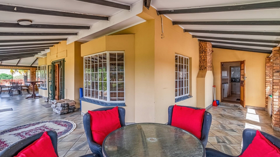 9 Bedroom Property for Sale in Hekpoort Gauteng