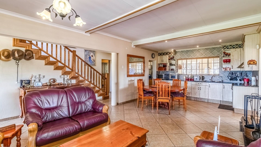 9 Bedroom Property for Sale in Hekpoort Gauteng