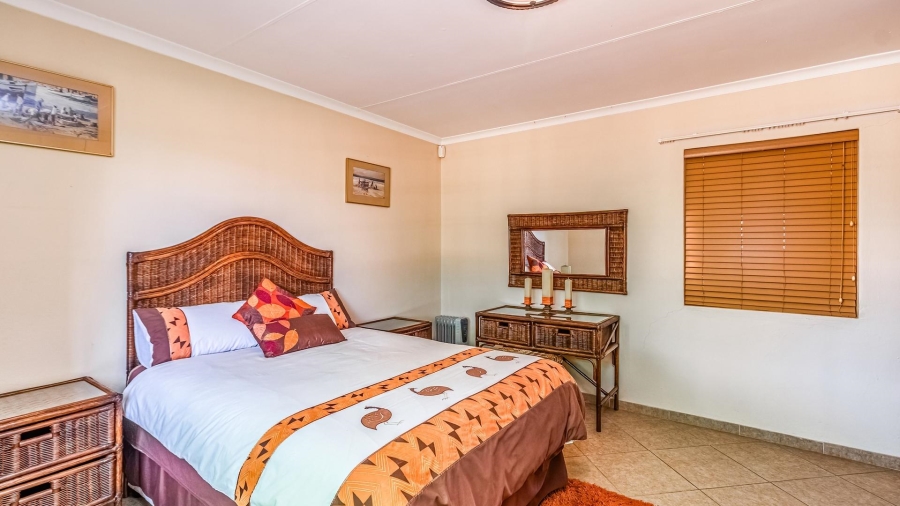 9 Bedroom Property for Sale in Hekpoort Gauteng