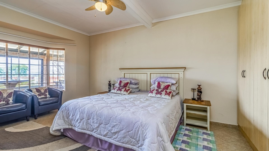 9 Bedroom Property for Sale in Hekpoort Gauteng