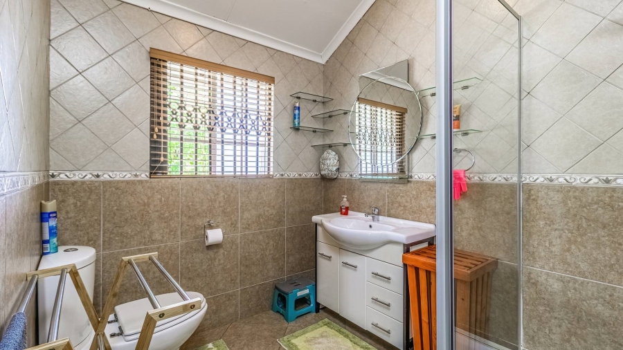 9 Bedroom Property for Sale in Hekpoort Gauteng