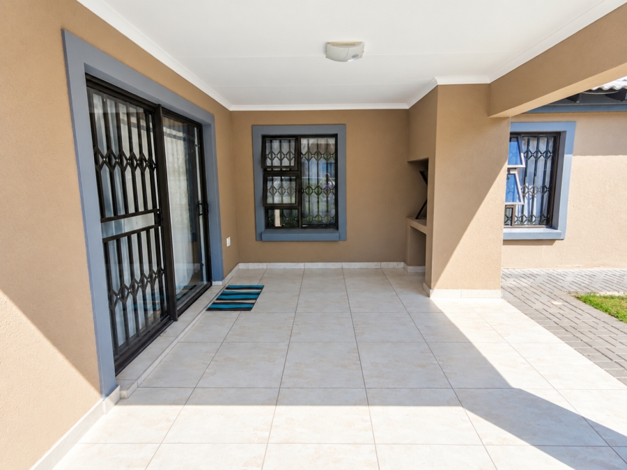 4 Bedroom Property for Sale in Heatherdale Gauteng