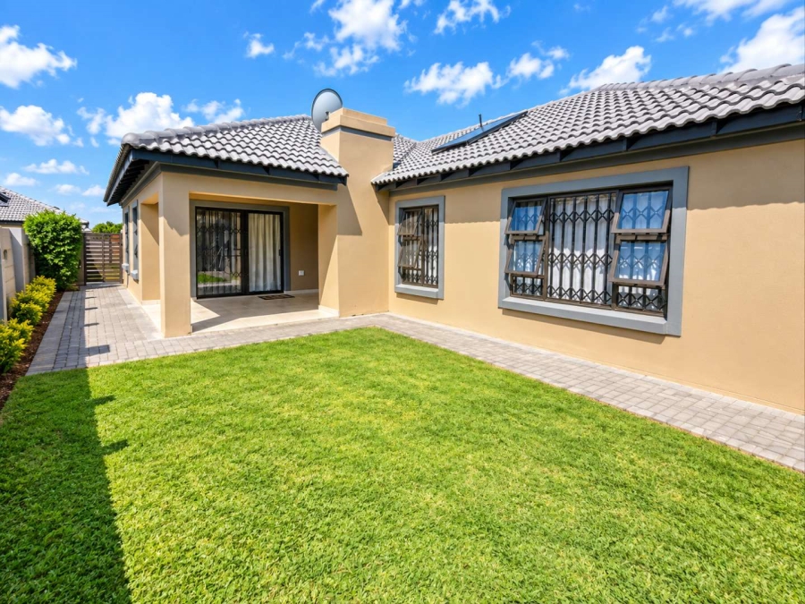 4 Bedroom Property for Sale in Heatherdale Gauteng