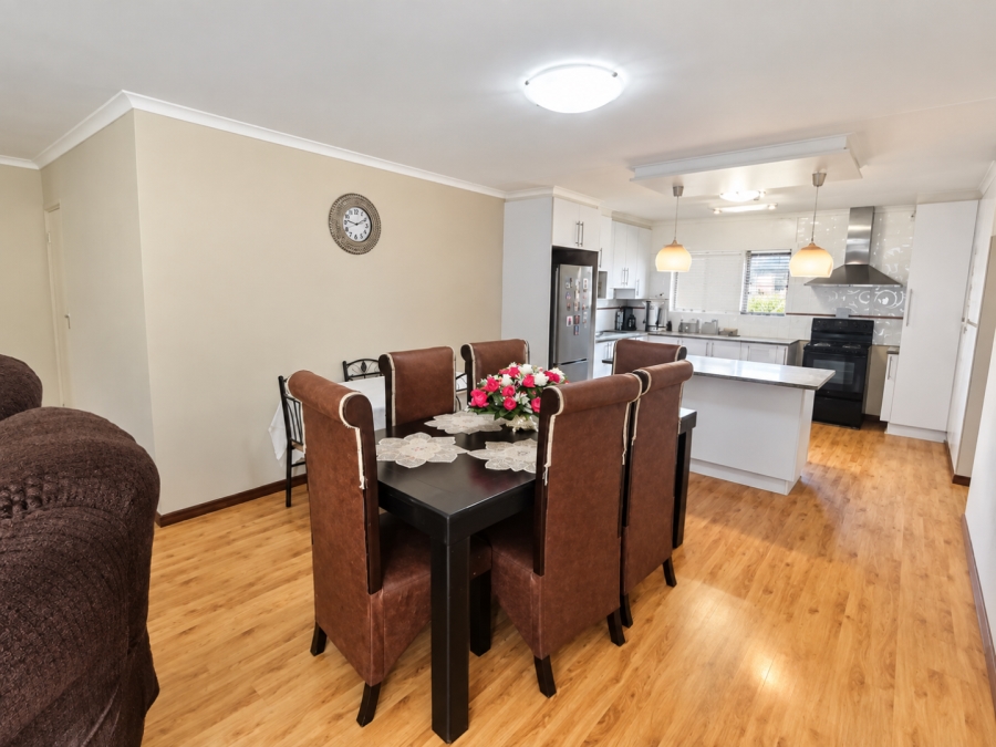 4 Bedroom Property for Sale in Heatherdale Gauteng