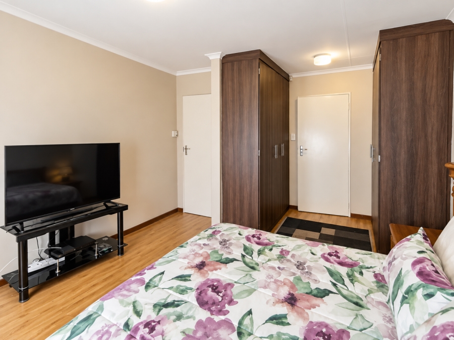 4 Bedroom Property for Sale in Heatherdale Gauteng