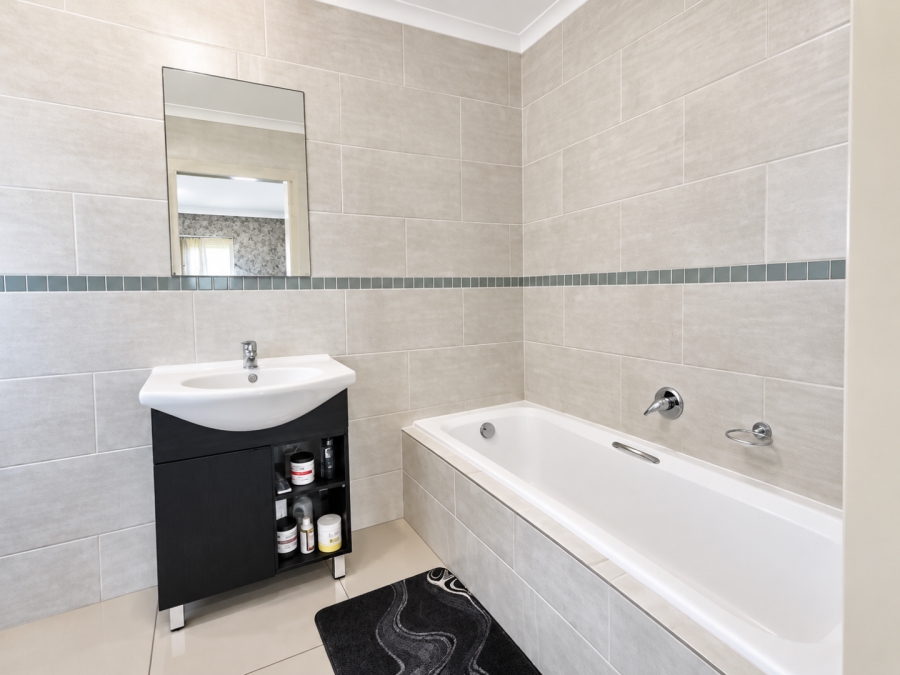 4 Bedroom Property for Sale in Heatherdale Gauteng