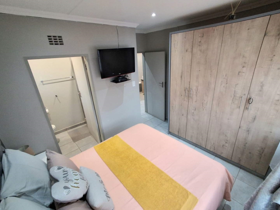 3 Bedroom Property for Sale in Lotus Gardens Gauteng