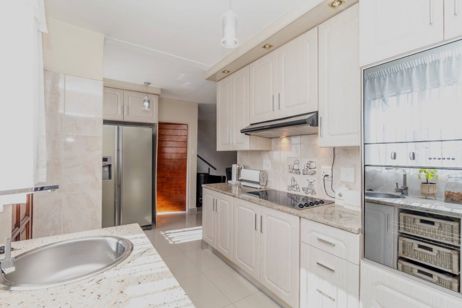 4 Bedroom Property for Sale in Cosmo City Gauteng