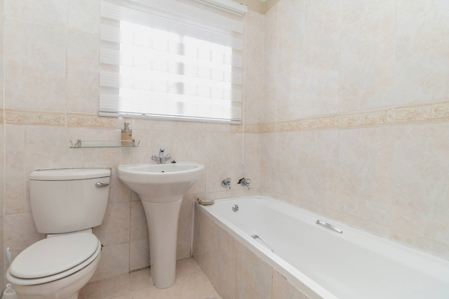 4 Bedroom Property for Sale in Cosmo City Gauteng