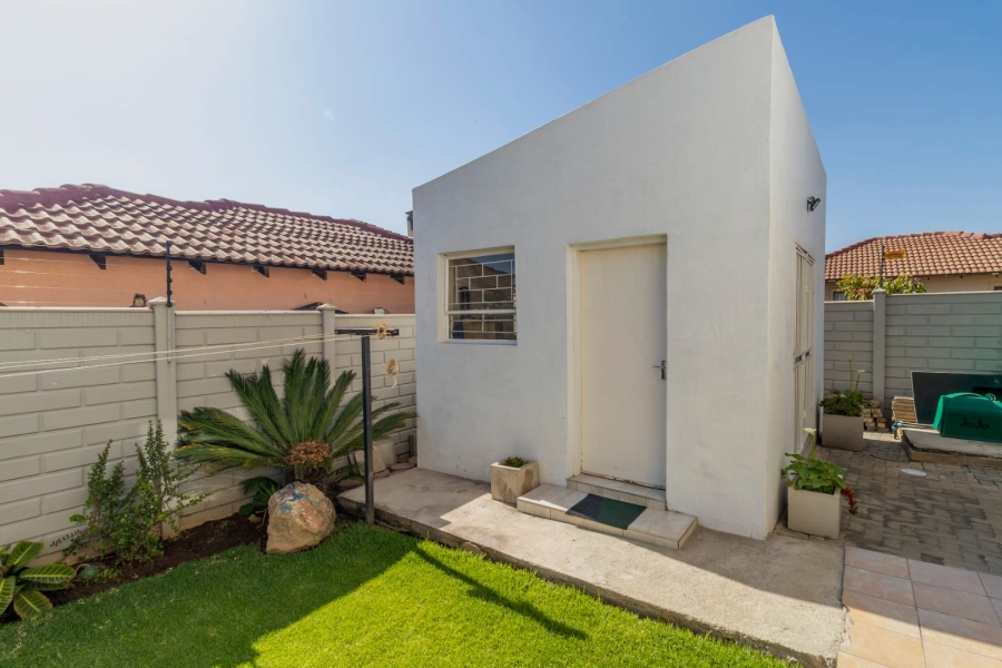 4 Bedroom Property for Sale in Cosmo City Gauteng