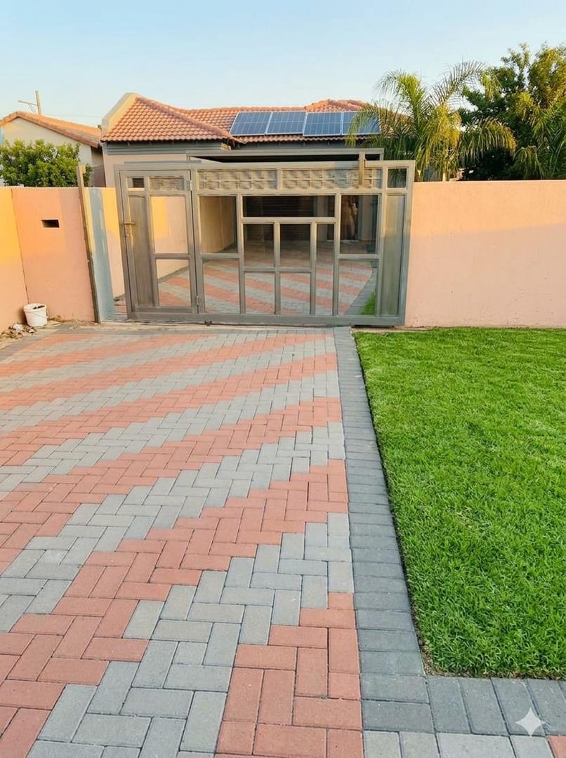 3 Bedroom Property for Sale in Windmill Park Gauteng