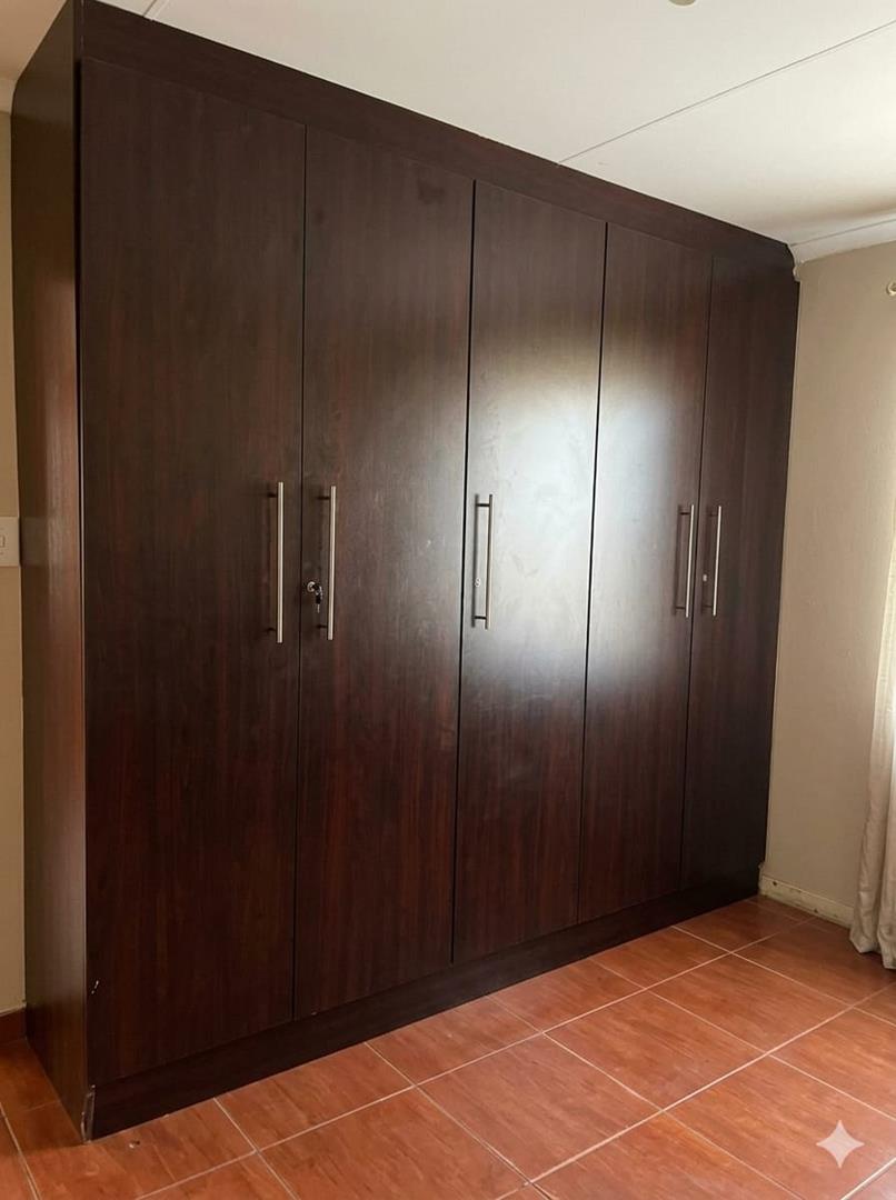 3 Bedroom Property for Sale in Windmill Park Gauteng