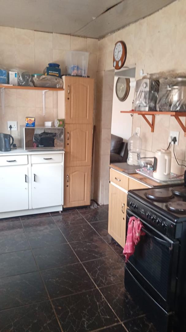 7 Bedroom Property for Sale in Jan Hofmeyer Gauteng