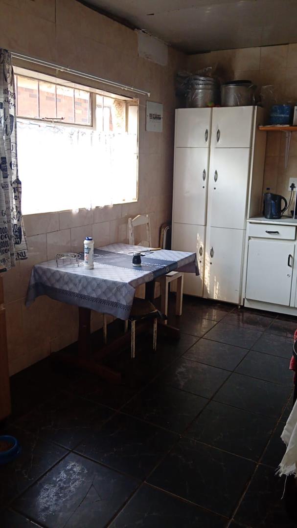 7 Bedroom Property for Sale in Jan Hofmeyer Gauteng