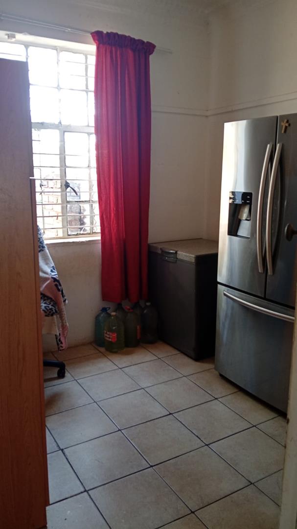 7 Bedroom Property for Sale in Jan Hofmeyer Gauteng