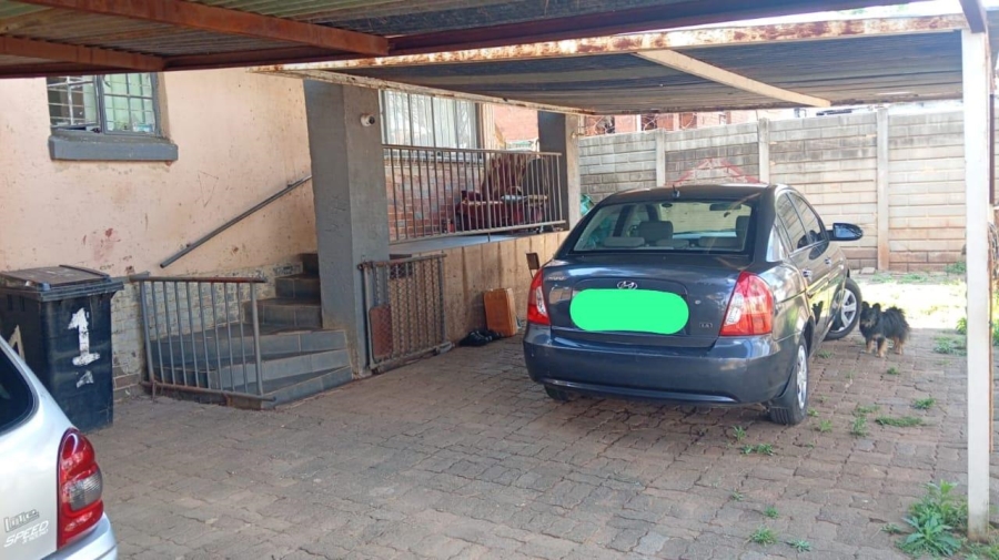 7 Bedroom Property for Sale in Jan Hofmeyer Gauteng