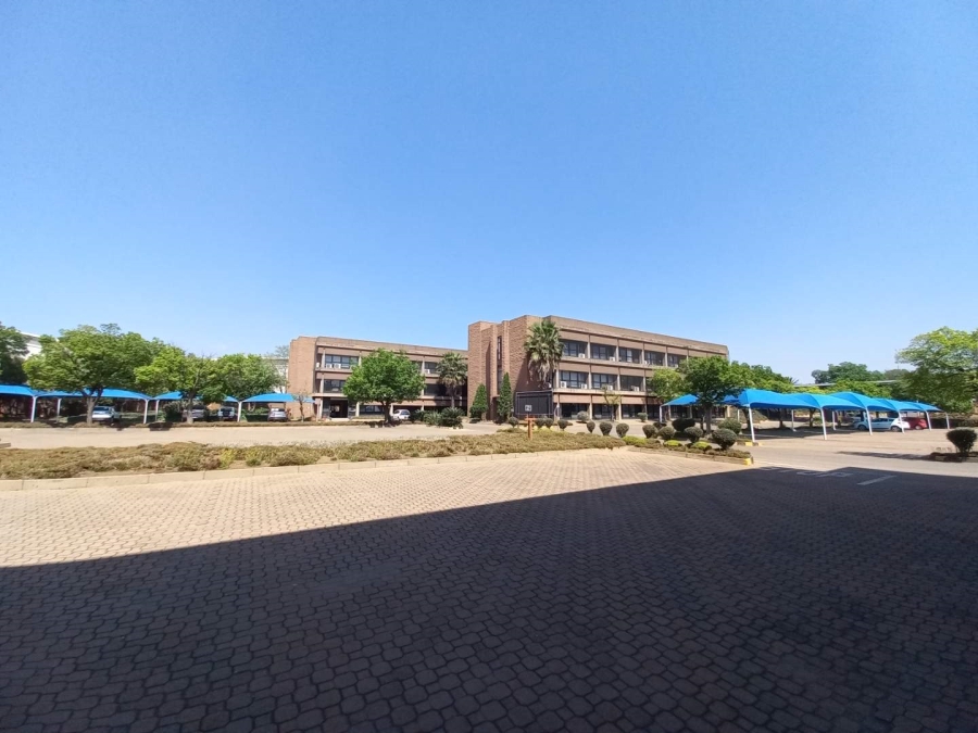 To Let Commercial Property for Rent in Alrode Gauteng