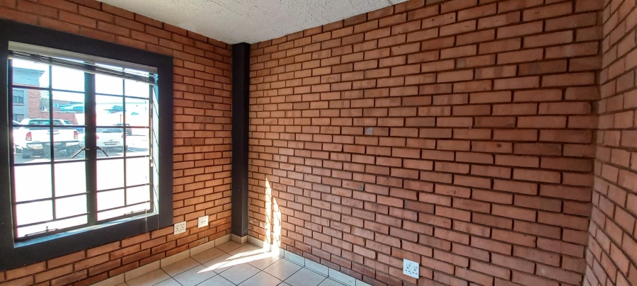To Let Commercial Property for Rent in Hennopspark Gauteng