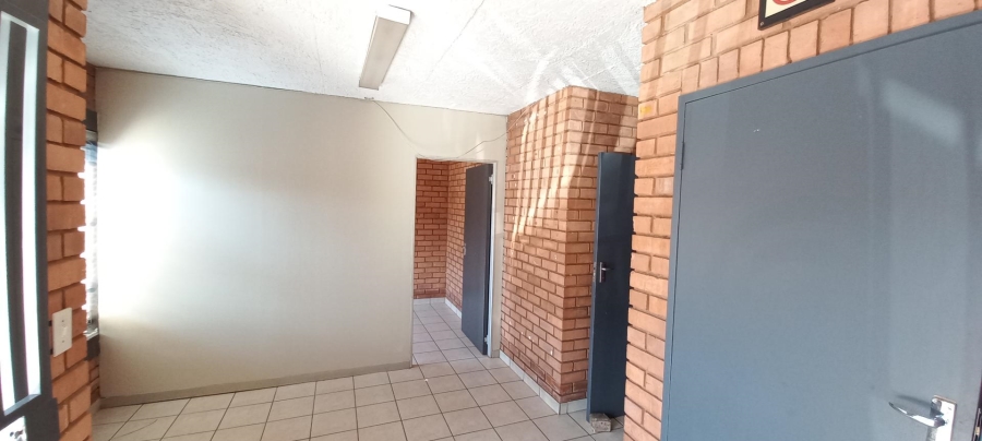 To Let Commercial Property for Rent in Hennopspark Gauteng