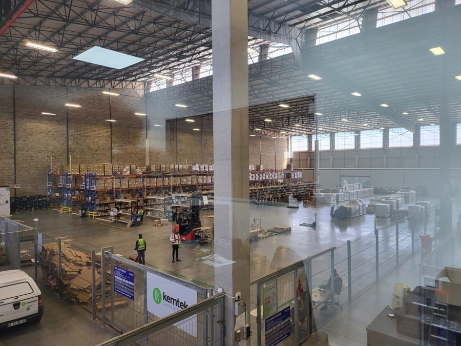 To Let Commercial Property for Rent in Gosforth Park Gauteng