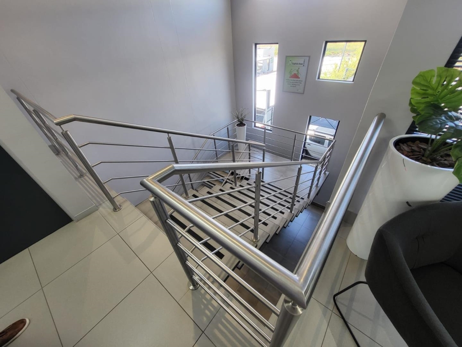 To Let Commercial Property for Rent in Gosforth Park Gauteng