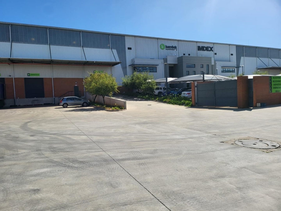 To Let Commercial Property for Rent in Gosforth Park Gauteng