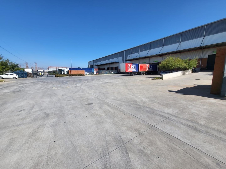 To Let Commercial Property for Rent in Gosforth Park Gauteng