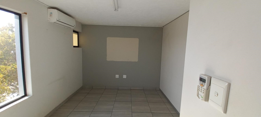 To Let Commercial Property for Rent in Hennopspark Gauteng